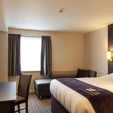 Premier Inn Tring Luaran gambar