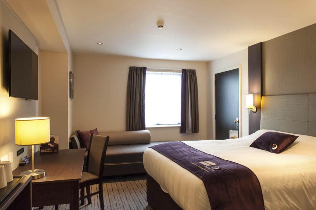Premier Inn Tring Bilik gambar