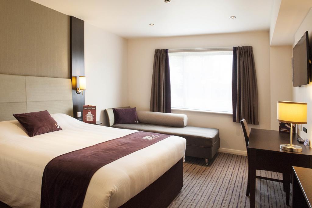 Premier Inn Tring Bilik gambar
