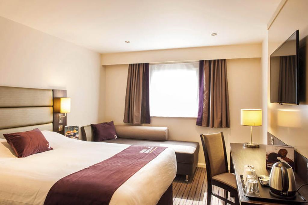 Premier Inn Tring Luaran gambar